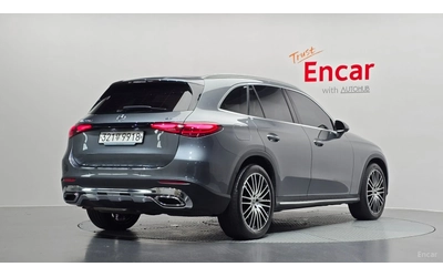 mercedes-benz-glc-220 - 2