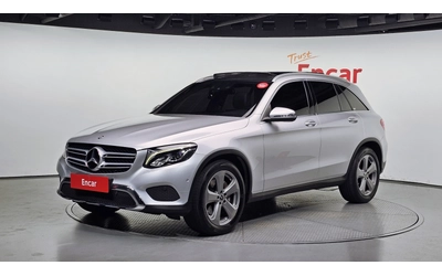mercedes-benz-glc-220 - 0