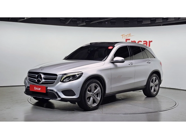 Mercedes-Benz GLC 220 4MATIC Premium | Панорама | HUD | Памет | Подгрев - автомобили, коли, обяви за нови и употребявани 0