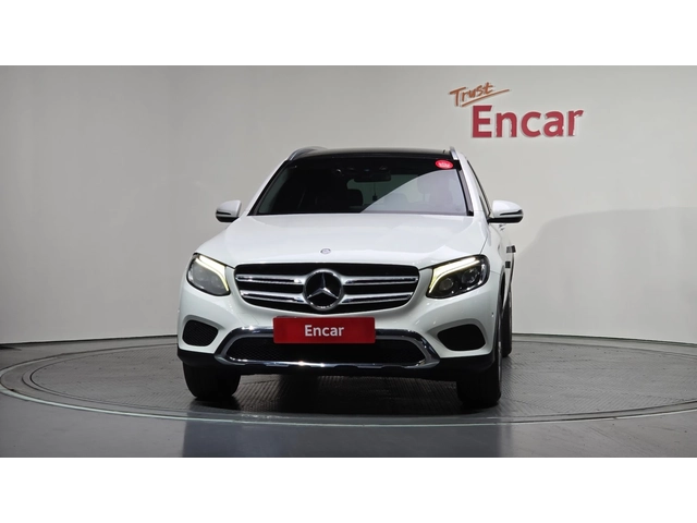 Mercedes-Benz GLC 220 GLC220d 4MATIC | Панорама | Навигация | Камера - автомобили, коли, обяви за нови и употребявани 2