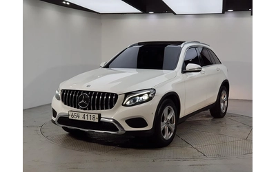 mercedes-benz-glc-220 - 0