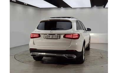 mercedes-benz-glc-220 - 2