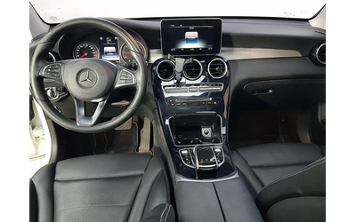 mercedes-benz-glc-220 - 4