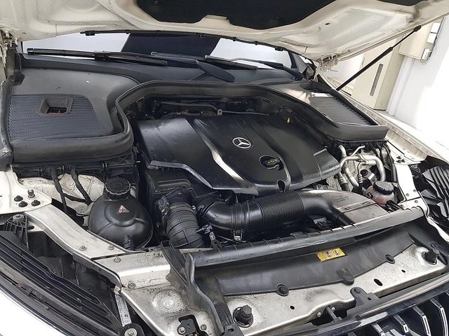 Mercedes-Benz GLC 220 d 4MATIC - автомобили, коли, обяви за нови и употребявани 5