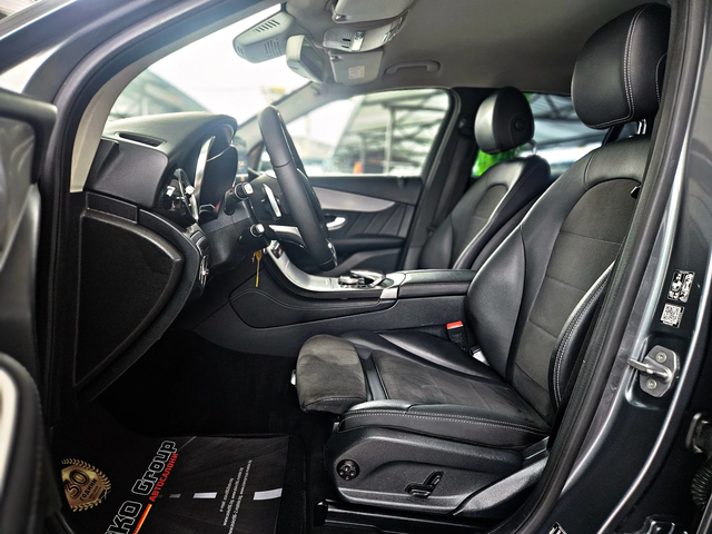 Mercedes-Benz GLC 250 AMG/9G/4MAT/GERMANY/CAMERA/AIRMATIC/SIGN ASSYST/LI - автомобили, коли, обяви за нови и употребявани 14