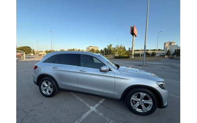 mercedes-benz-glc-250 - 4