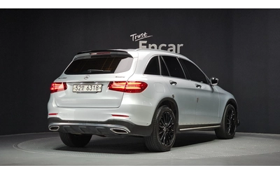mercedes-benz-glc-250 - 1
