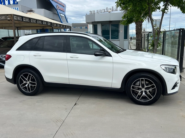 Mercedes-Benz GLC 250 d, 9G, 4-MAT, AMG LINE, NIGHT PACK, PANO, DISTR, C - автомобили, коли, обяви за нови и употребявани 3