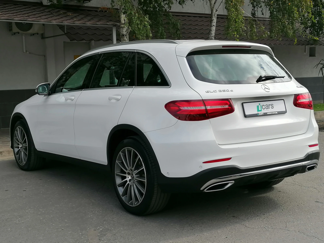Mercedes-Benz GLC 250 AMG Line - автомобили, коли, обяви за нови и употребявани 5