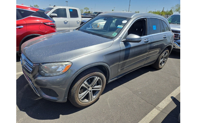 mercedes-benz-glc-300 - 1