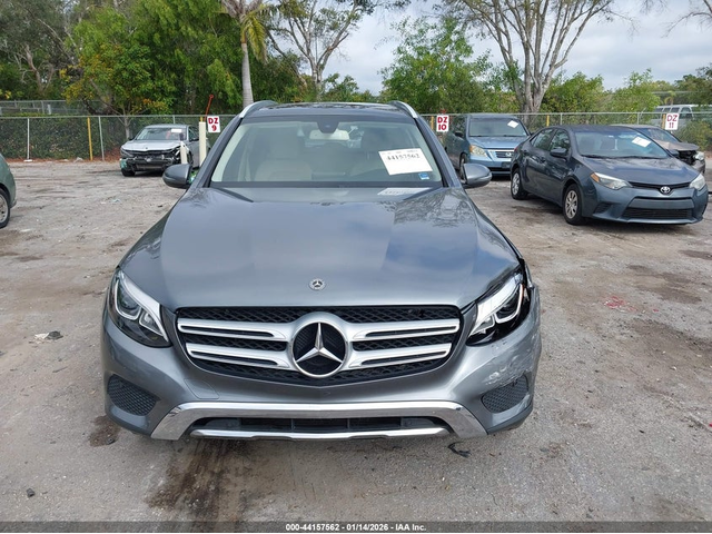 Mercedes-Benz GLC 300 2.0L I-4 DI, DOHC, VVT, TURBO, 241HP 4X2 Drive - автомобили, коли, обяви за нови и употребявани 11