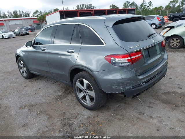Mercedes-Benz GLC 300 2.0L I-4 DI, DOHC, VVT, TURBO, 241HP 4X2 Drive - автомобили, коли, обяви за нови и употребявани 2