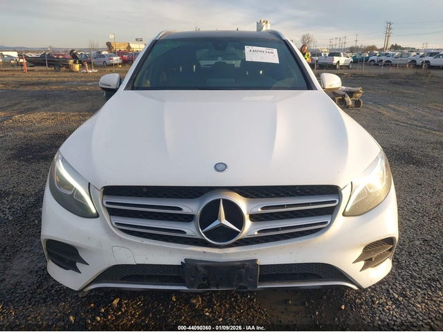 Mercedes-Benz GLC 300 2.0L I-4 DI, DOHC, VVT, TURBO, 241HP All Wheel Drive - автомобили, коли, обяви за нови и употребявани 11