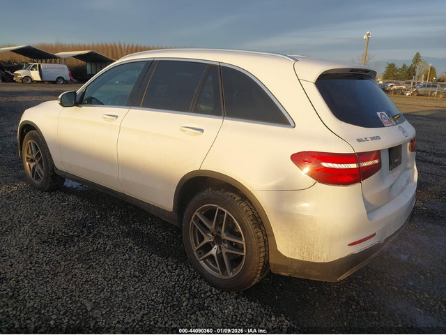 Mercedes-Benz GLC 300 2.0L I-4 DI, DOHC, VVT, TURBO, 241HP All Wheel Drive - автомобили, коли, обяви за нови и употребявани 2