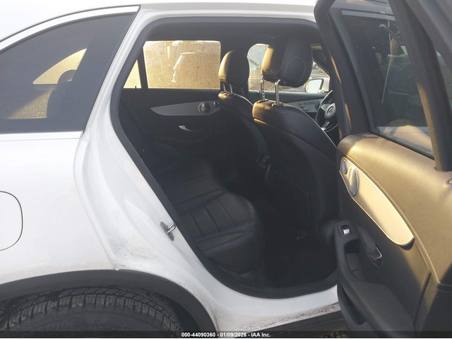 Mercedes-Benz GLC 300 2.0L I-4 DI, DOHC, VVT, TURBO, 241HP All Wheel Drive - автомобили, коли, обяви за нови и употребявани 7