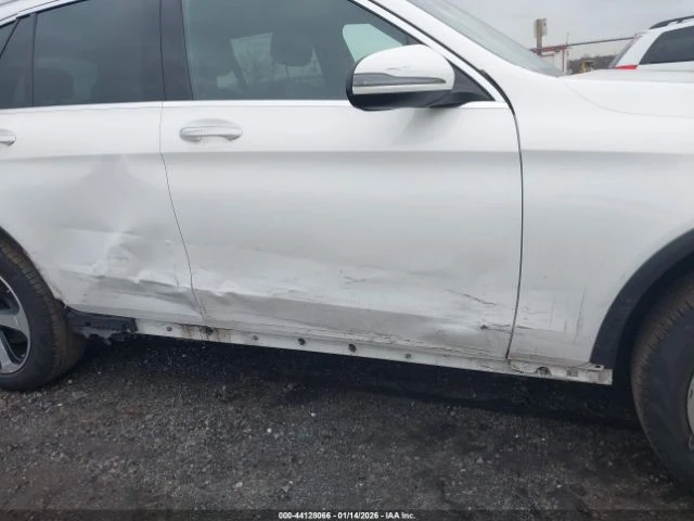 Mercedes-Benz GLC 300 4Matic - автомобили, коли, обяви за нови и употребявани 5