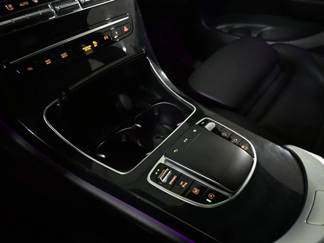 Mercedes-Benz GLC 300 4MATIC - автомобили, коли, обяви за нови и употребявани 11