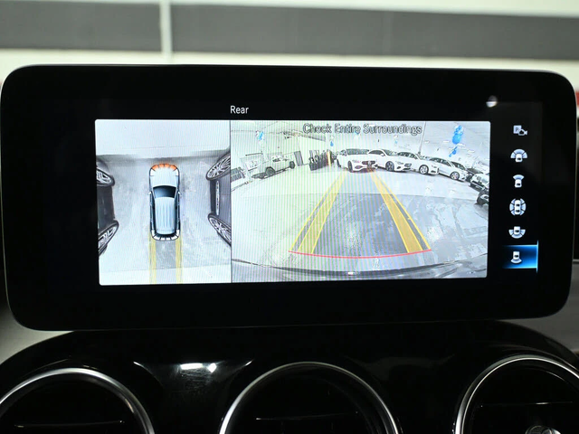 Mercedes-Benz GLC 300 4MATIC - автомобили, коли, обяви за нови и употребявани 9