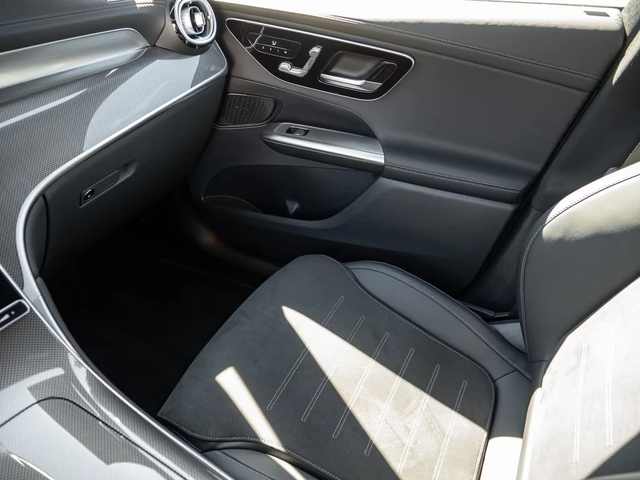 Mercedes-Benz GLC 300 d 4M - автомобили, коли, обяви за нови и употребявани 10