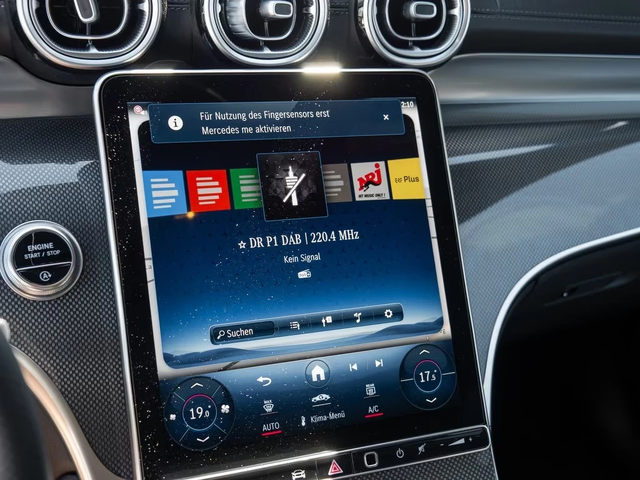 Mercedes-Benz GLC 300 d 4M - автомобили, коли, обяви за нови и употребявани 9