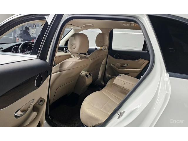 Mercedes-Benz GLC 300 КОЖА* ПАМЕТ* КАМЕРА* - автомобили, коли, обяви за нови и употребявани 10