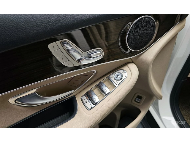 Mercedes-Benz GLC 300 КОЖА* ПАМЕТ* КАМЕРА* - автомобили, коли, обяви за нови и употребявани 13