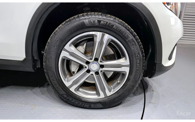 mercedes-benz-glc-300 - 4