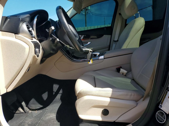 Mercedes-Benz GLC 300 * 4MATIC* КОЖА* ПОДГРЕВ* ПАНОРАМА* ЛЕД* - автомобили, коли, обяви за нови и употребявани 6