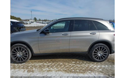 Mercedes-Benz GLC 300 4MATIC* AMG-пак* Burmester* подгрев* панорама* 360 - автомобили, коли, обяви за нови и употребявани 12