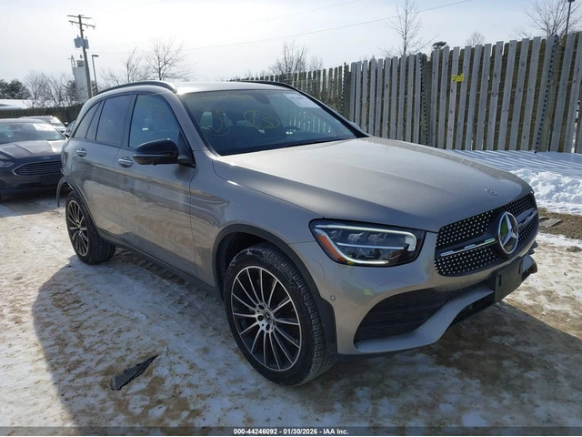 Mercedes-Benz GLC 300 4MATIC* AMG-пак* Burmester* подгрев* панорама* 360 - автомобили, коли, обяви за нови и употребявани 1