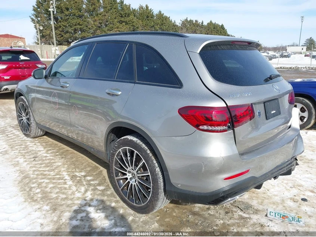 Mercedes-Benz GLC 300 4MATIC* AMG-пак* Burmester* подгрев* панорама* 360 - автомобили, коли, обяви за нови и употребявани 3