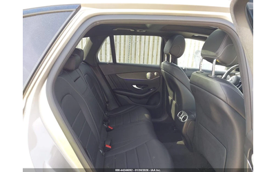 Mercedes-Benz GLC 300 4MATIC* AMG-пак* Burmester* подгрев* панорама* 360 - автомобили, коли, обяви за нови и употребявани 7