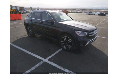 mercedes-benz-glc-300 - 1