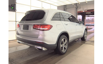 mercedes-benz-glc-300 - 1