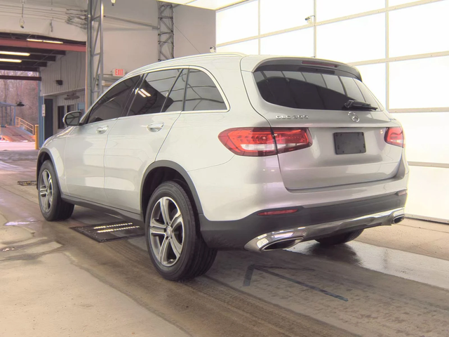 Mercedes-Benz GLC 300 МЪРТВА* ТОЧКА* КАМЕРА* ПАНОРАМА* КЕЙЛЕС* - автомобили, коли, обяви за нови и употребявани 3