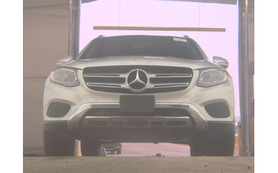 mercedes-benz-glc-300 - 4