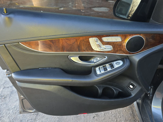 Mercedes-Benz GLC 300 AMG* PACK* ПОДГРЕВ* КАМЕРА* КЕЙЛЕС* LANE* ASSIST - автомобили, коли, обяви за нови и употребявани 6