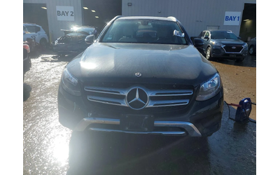 mercedes-benz-glc-300 - 1