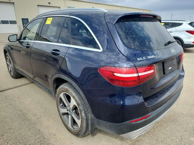 Mercedes-Benz GLC 300 4MATIC* PANORAMA* ПОДГРЕВИ* KEYLESS* - автомобили, коли, обяви за нови и употребявани 3