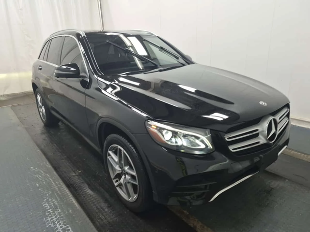 Mercedes-Benz GLC 300 AMG Line * Без инциденти * CARFAX * - автомобили, коли, обяви за нови и употребявани 1