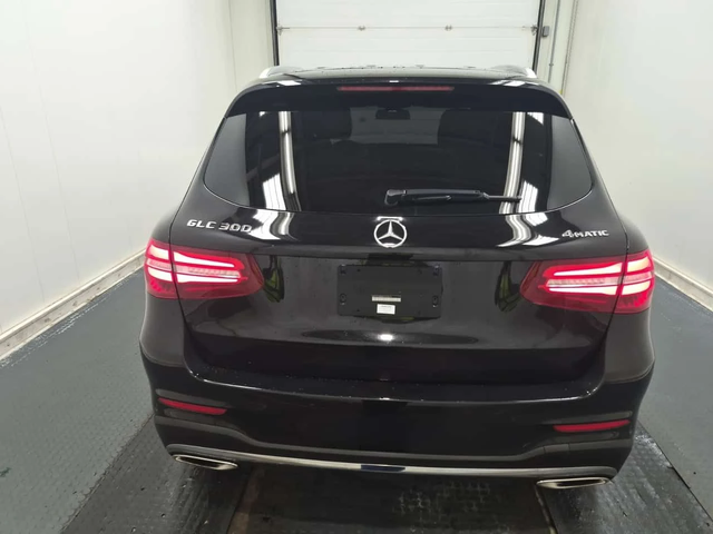 Mercedes-Benz GLC 300 AMG Line * Без инциденти * CARFAX * - автомобили, коли, обяви за нови и употребявани 3