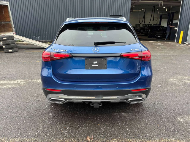 Mercedes-Benz GLC 300 * 360 * ПОДГРЕВ * ПАМЕТ * CARPLAY - автомобили, коли, обяви за нови и употребявани 3