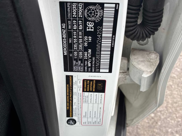 Mercedes-Benz GLC 300 * CARFAX * ПАНО * KEYLESS * КЛИП НА МОТОРА - автомобили, коли, обяви за нови и употребявани 9