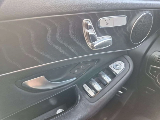 Mercedes-Benz GLC 300 ПОДГРЕВИ * ПАНО * KEYLESS * CARFAX - автомобили, коли, обяви за нови и употребявани 6
