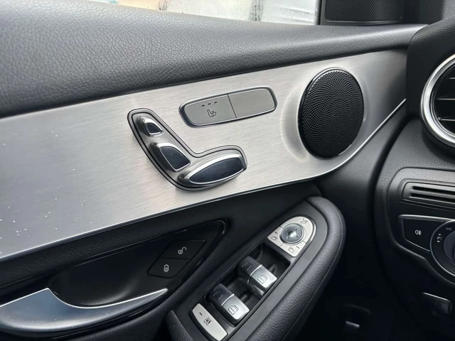 Mercedes-Benz GLC 300 4MATIC * ПОДГРЕВИ * ПАНО * KEYLESS * CARFAX - автомобили, коли, обяви за нови и употребявани 15