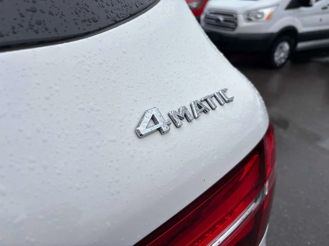 Mercedes-Benz GLC 300 4MATIC * ПОДГРЕВИ * ПАНО * KEYLESS * CARFAX - автомобили, коли, обяви за нови и употребявани 8