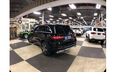 mercedes-benz-glc-300 - 4