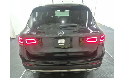 mercedes-benz-glc-300 - 4