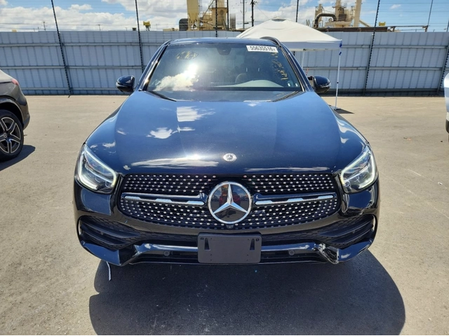 Mercedes-Benz GLC 300 АВТОКРЕДИТ* BURMASTER* ПОДГРЕВ* ПАНОРАМА* - автомобили, коли, обяви за нови и употребявани 4