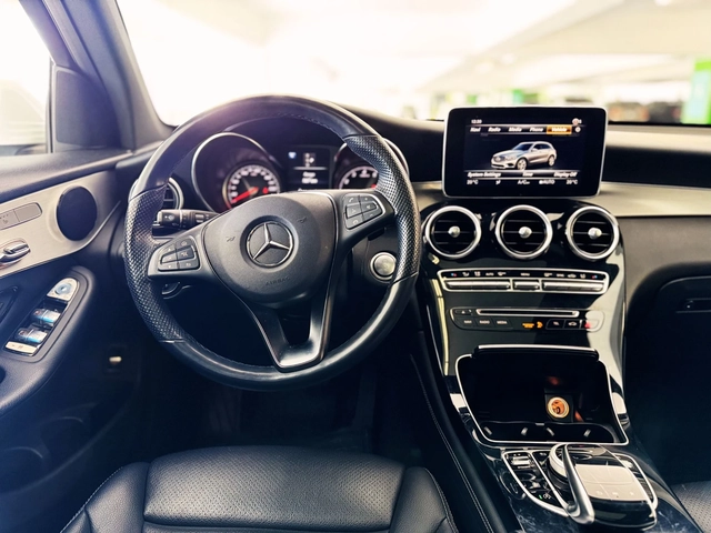 Mercedes-Benz GLC 300 4MATIC* CARFAX* АВТО КРЕДИТ* - автомобили, коли, обяви за нови и употребявани 14